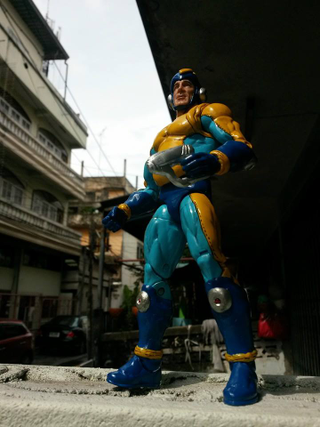 Illustration for article titled The Worst Mega Man Box Art Makes for the Best Action Figure